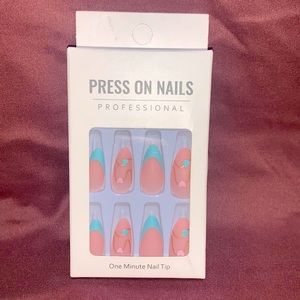 Baby blue w/ Gold Accent press ons